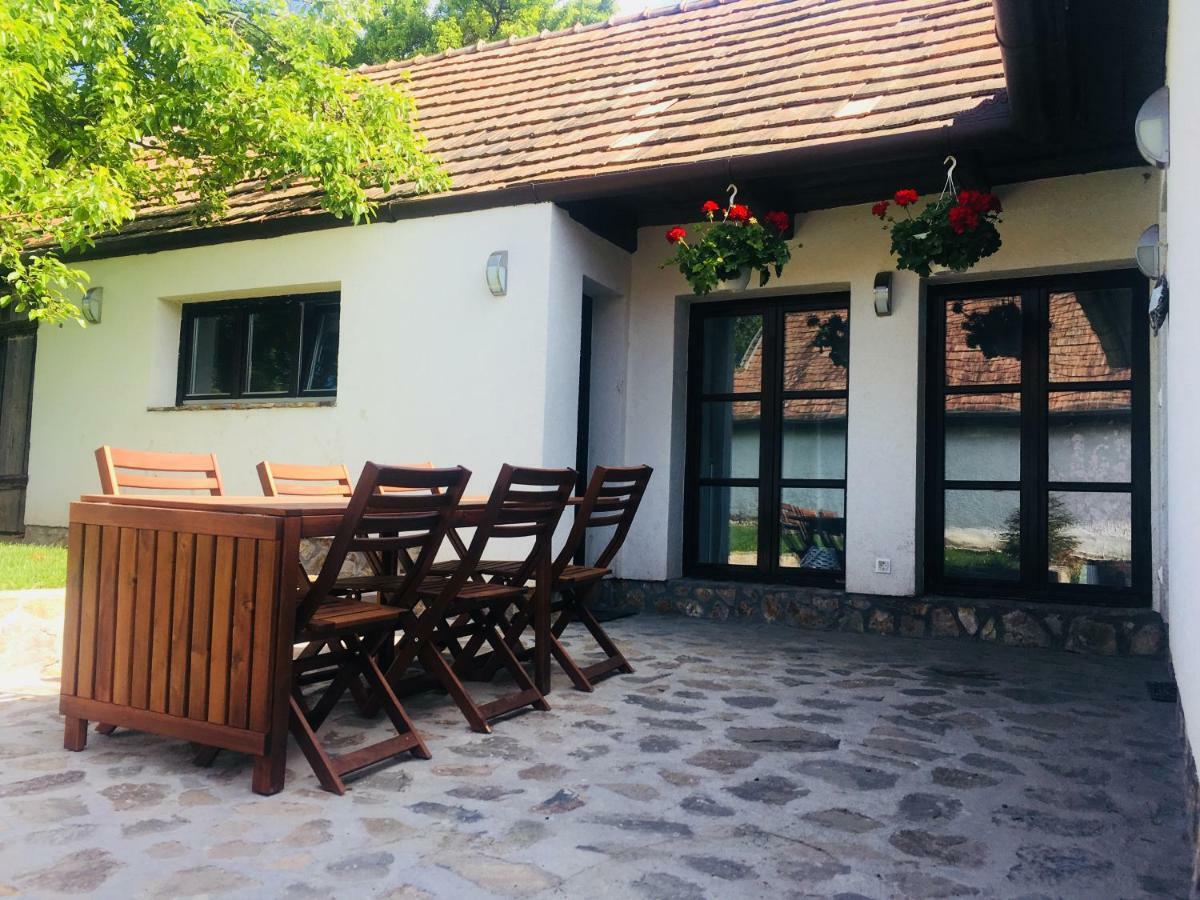 Rakoczi12 Vendeghaz Villa โฮลโลเคอ ภายนอก รูปภาพ